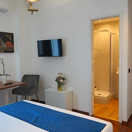 & Premium - Centro - Stazione Gasthuis Bari
