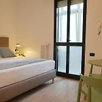 & Premium - Centro - Stazione Konukevi