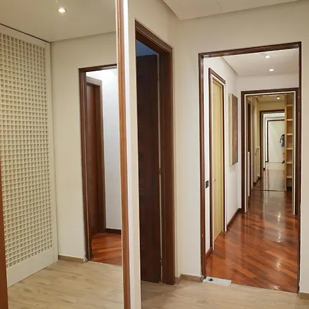 & Premium - Centro - Stazione باري