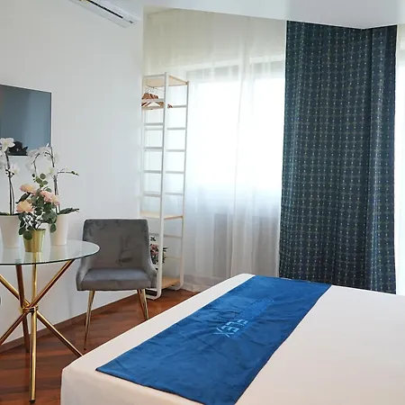 & Premium - Centro - Stazione باري
