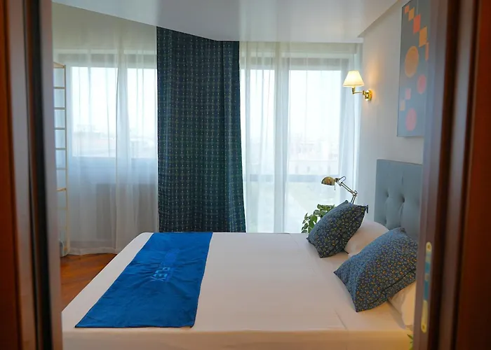 & Premium - Centro - Stazione 3* Bari