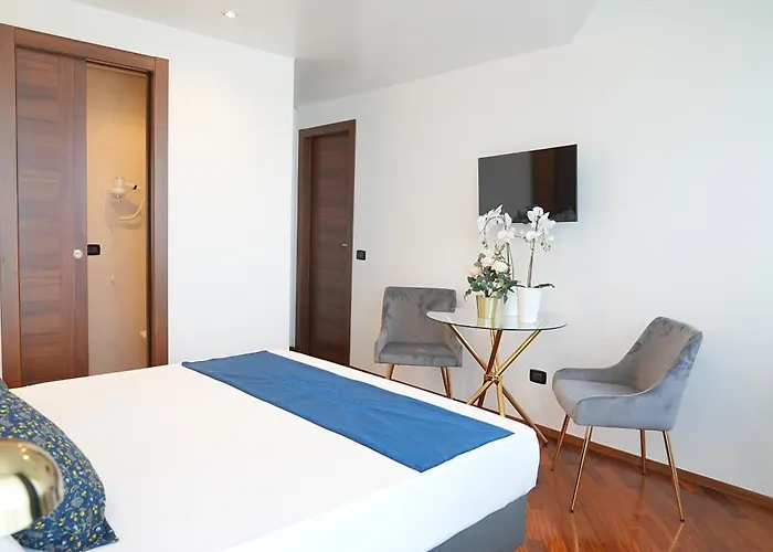 Guest house & Premium - Centro - Stazione 3*